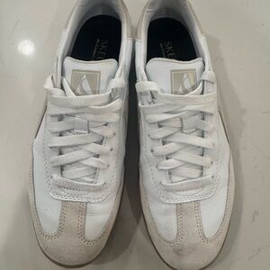 Skechers White and Tan Sneakers